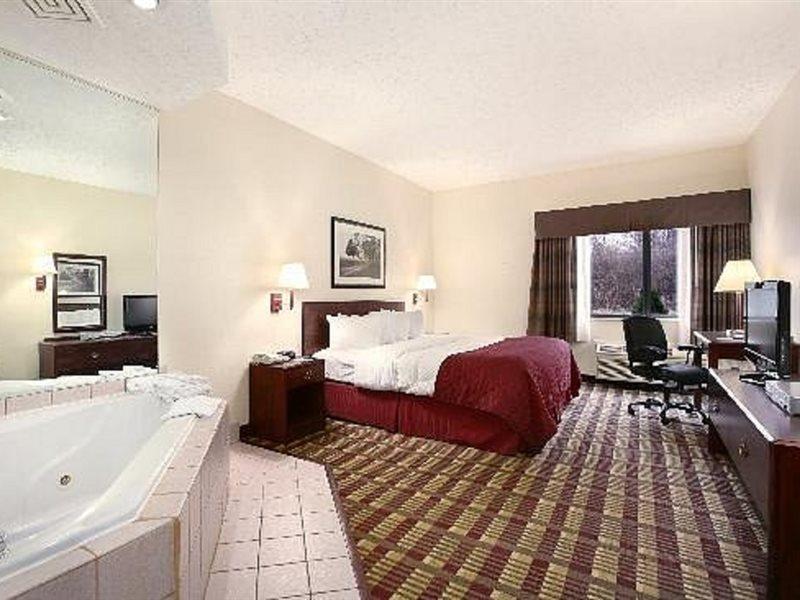 Baymont By Wyndham Boston Heights/Hudson酒店 外观 照片