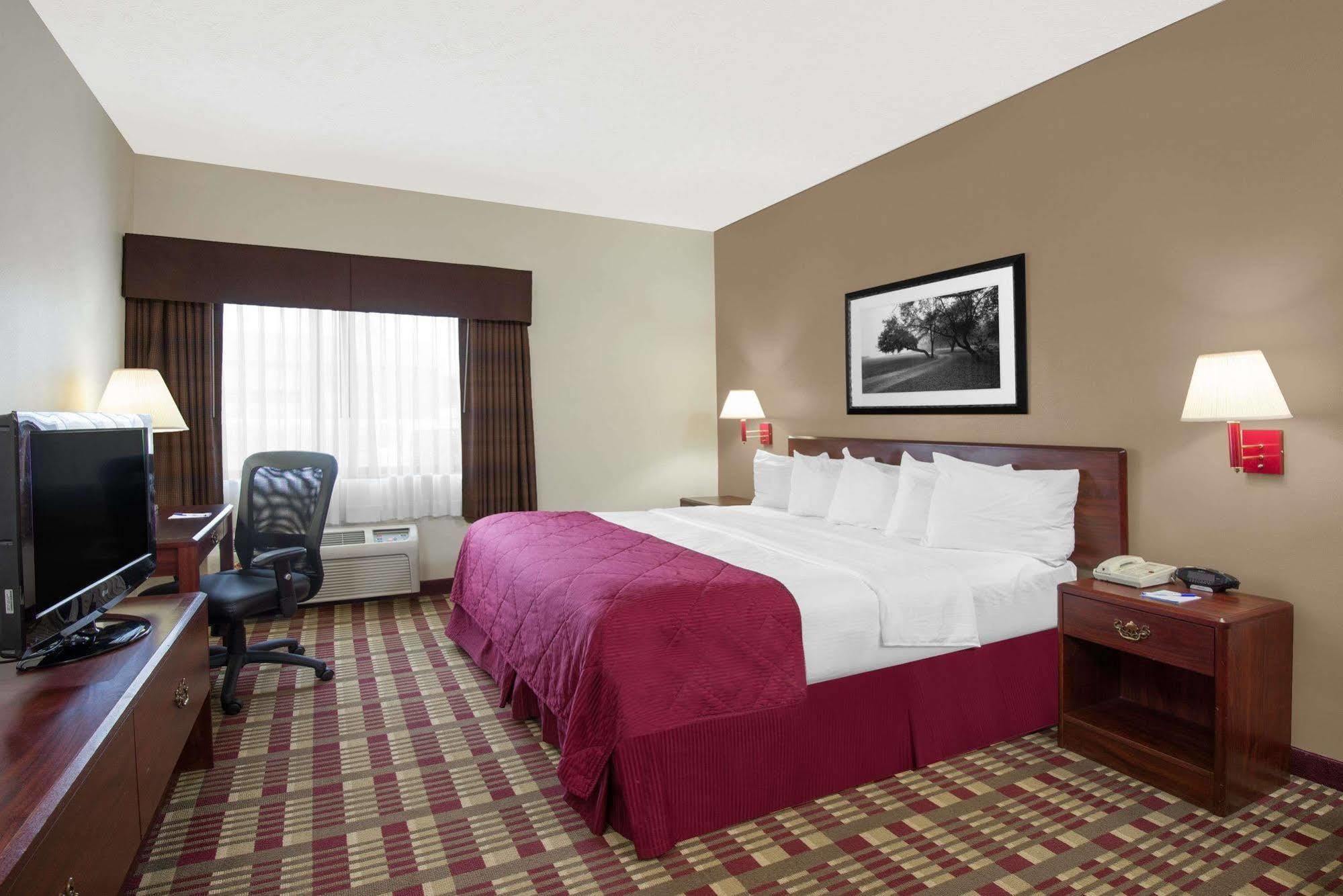 Baymont By Wyndham Boston Heights/Hudson酒店 外观 照片