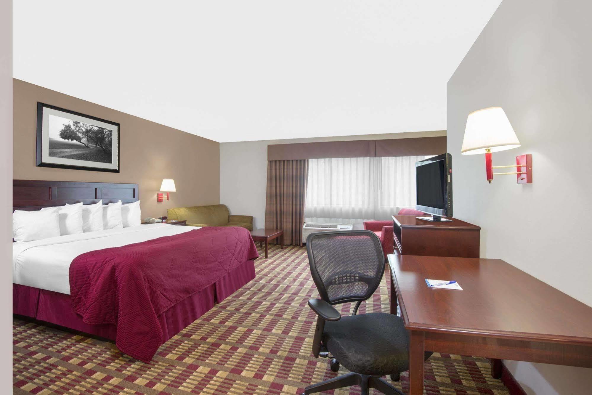 Baymont By Wyndham Boston Heights/Hudson酒店 外观 照片
